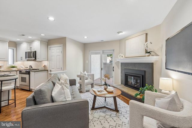 32 HIGHGATE LN, Blue Bell, PA 19422