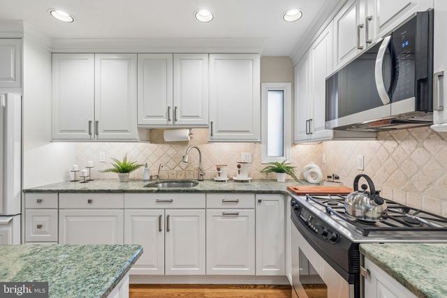 32 HIGHGATE LN, Blue Bell, PA 19422