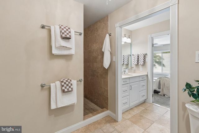 32 HIGHGATE LN, Blue Bell, PA 19422