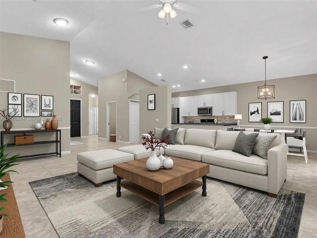 6271 SW 195th Avenue, Pembroke Pines, FL 33332