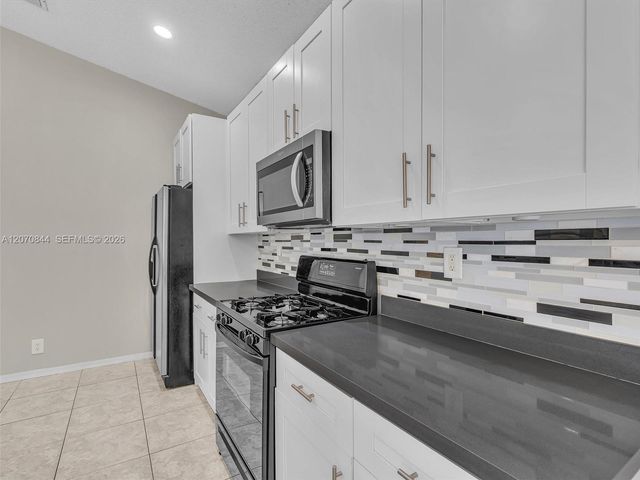 6271 SW 195th Avenue, Pembroke Pines, FL 33332