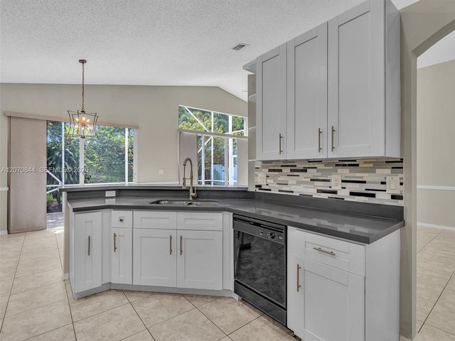 6271 SW 195th Avenue, Pembroke Pines, FL 33332