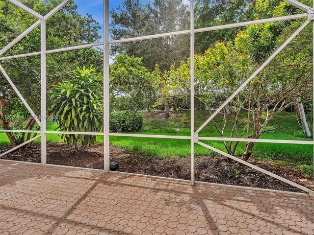 6271 SW 195th Avenue, Pembroke Pines, FL 33332