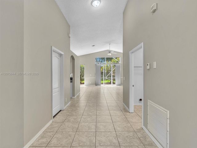 6271 SW 195th Avenue, Pembroke Pines, FL 33332