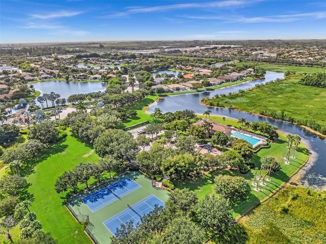 6271 SW 195th Avenue, Pembroke Pines, FL 33332