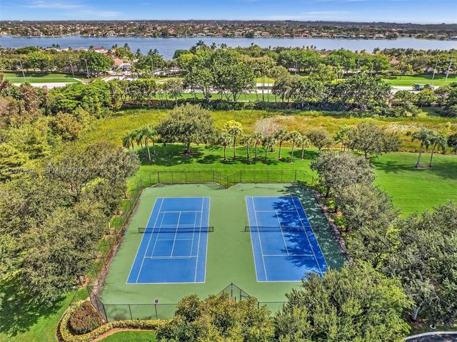 6271 SW 195th Avenue, Pembroke Pines, FL 33332