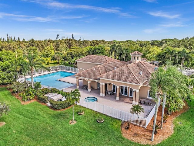 6271 SW 195th Avenue, Pembroke Pines, FL 33332
