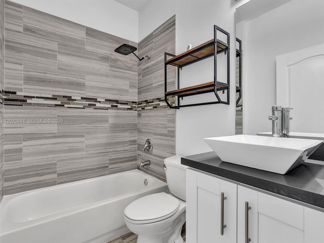 6271 SW 195th Avenue, Pembroke Pines, FL 33332