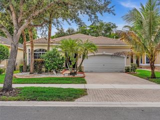 6271 SW 195th Avenue, Pembroke Pines, FL 33332