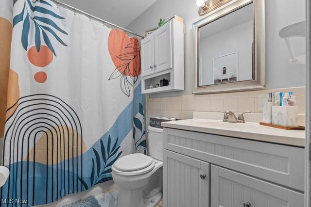 1313 9th Street, Vienna, WV 26105