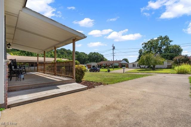 1313 9th Street, Vienna, WV 26105