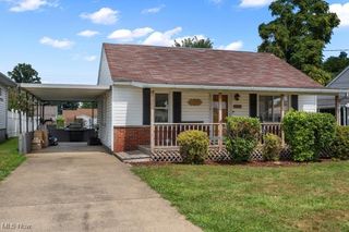 1313 9th Street, Vienna, WV 26105