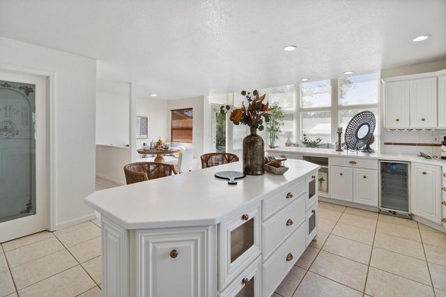 5150 Lake Forest Dr, Loomis, CA 95650
