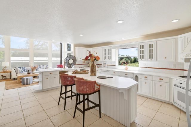 5150 Lake Forest Dr, Loomis, CA 95650