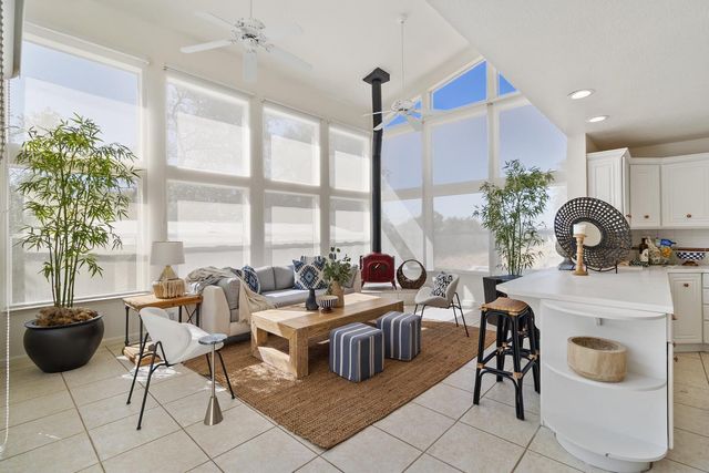 5150 Lake Forest Dr, Loomis, CA 95650