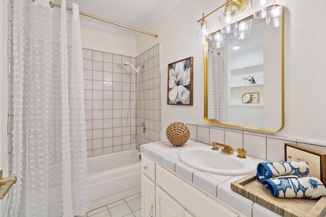 5150 Lake Forest Dr, Loomis, CA 95650