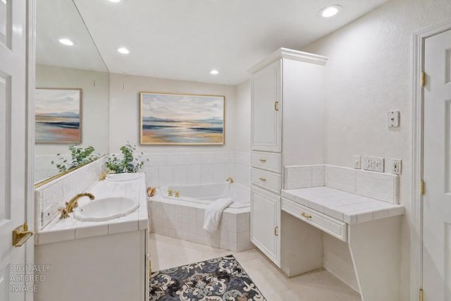 5150 Lake Forest Dr, Loomis, CA 95650