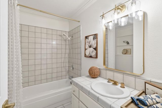 5150 Lake Forest Dr, Loomis, CA 95650