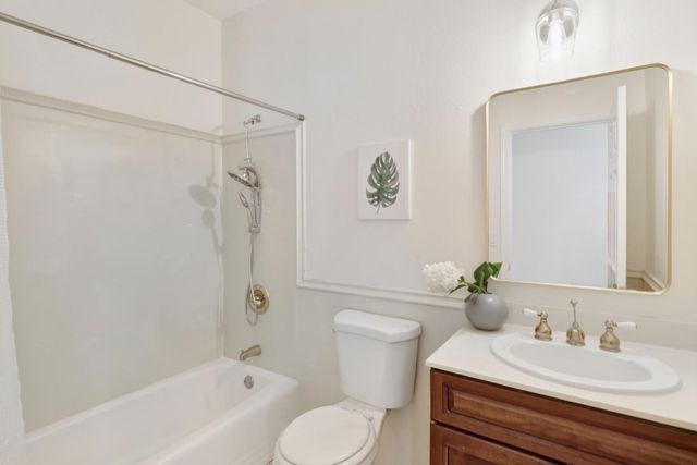 5150 Lake Forest Dr, Loomis, CA 95650