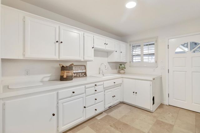 5150 Lake Forest Dr, Loomis, CA 95650