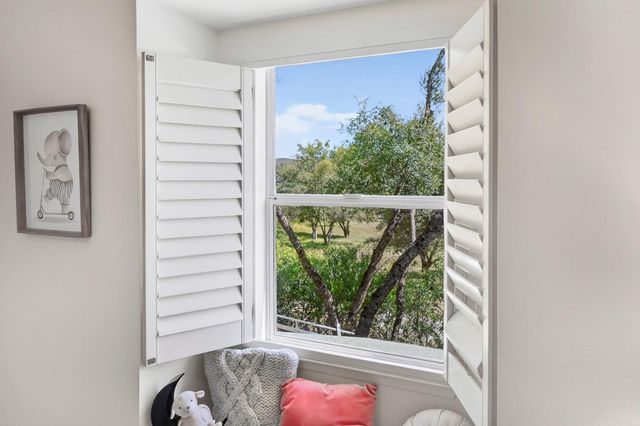 5150 Lake Forest Dr, Loomis, CA 95650