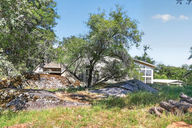 5150 Lake Forest Dr, Loomis, CA 95650