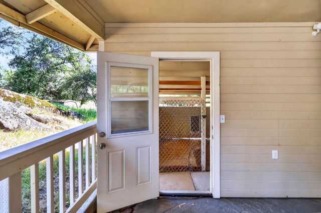 5150 Lake Forest Dr, Loomis, CA 95650