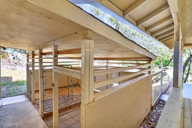 5150 Lake Forest Dr, Loomis, CA 95650