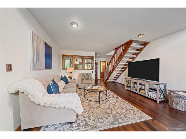 1364 Nissen Pl, Broomfield, CO 80020
