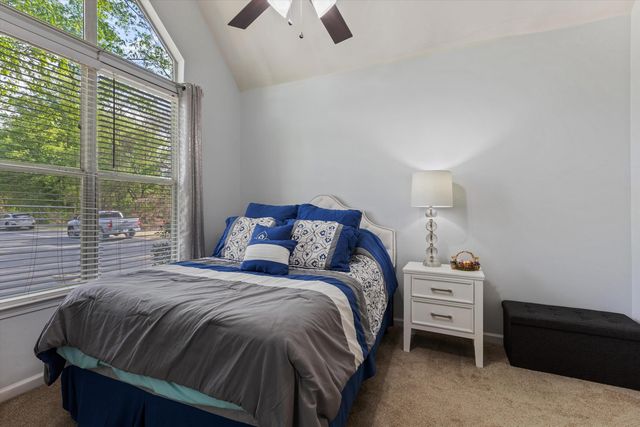 279 ISLAND VILLAGE DR, Memphis, TN 38103