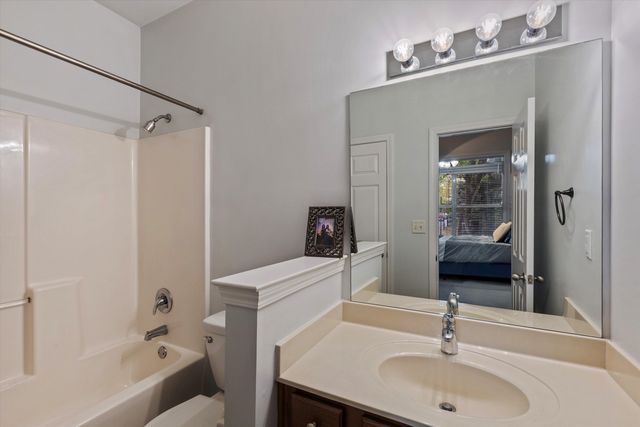 279 ISLAND VILLAGE DR, Memphis, TN 38103