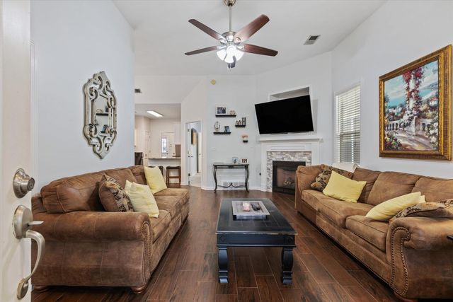 279 ISLAND VILLAGE DR, Memphis, TN 38103