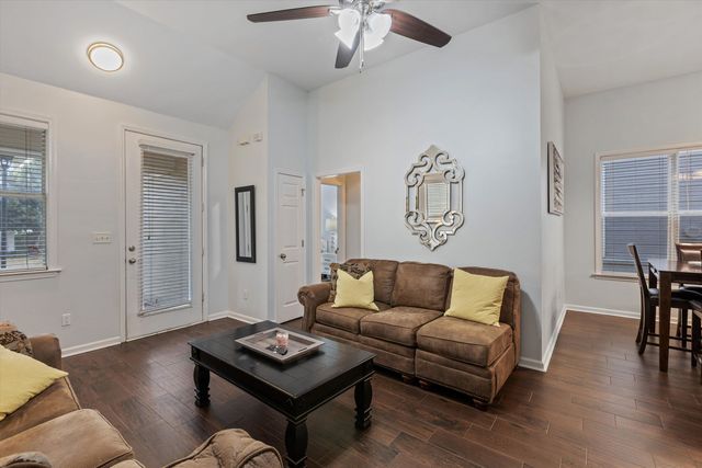 279 ISLAND VILLAGE DR, Memphis, TN 38103