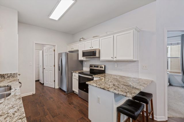 279 ISLAND VILLAGE DR, Memphis, TN 38103