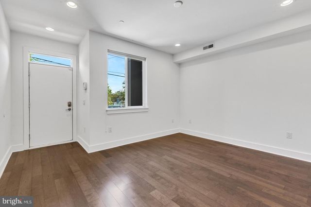 164 W MASTER ST, Philadelphia, PA 19122