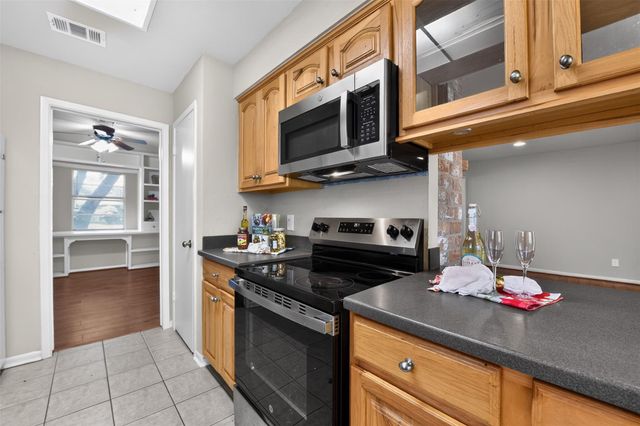 16019 Mill Point Drive, Houston, TX 77059