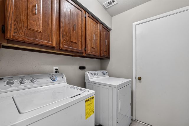 16019 Mill Point Drive, Houston, TX 77059