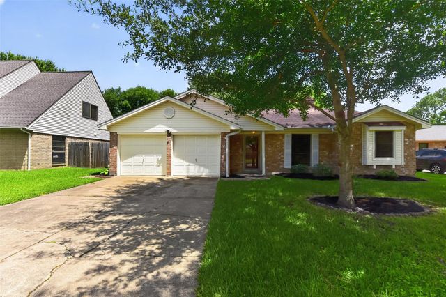 16019 Mill Point Drive, Houston, TX 77059