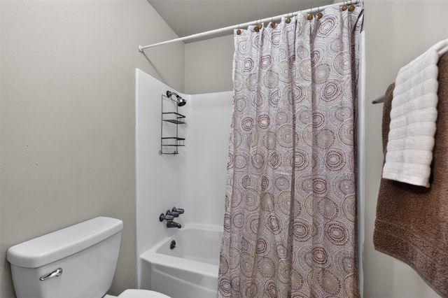 16019 Mill Point Drive, Houston, TX 77059