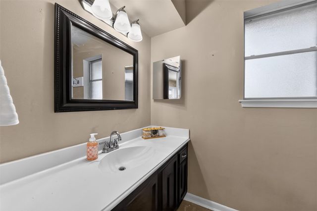 16019 Mill Point Drive, Houston, TX 77059