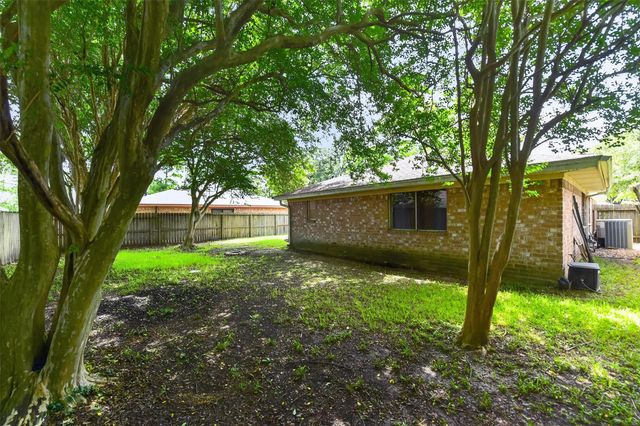 16019 Mill Point Drive, Houston, TX 77059