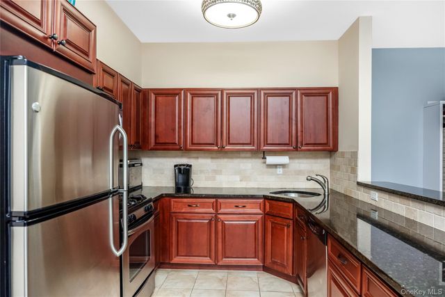 116 Stewart Avenue B, Bethpage, NY 11714