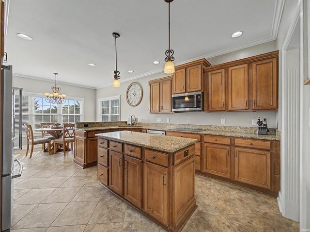8425 Carrington Drive, Evansville, IN 47711