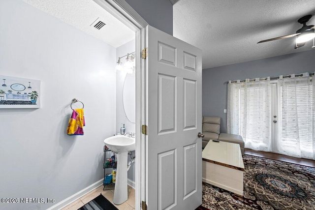 1482 LANDAU Road, Jacksonville, FL 32225