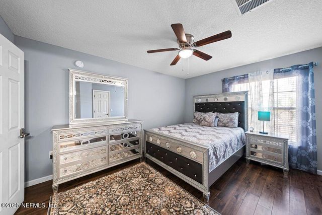 1482 LANDAU Road, Jacksonville, FL 32225