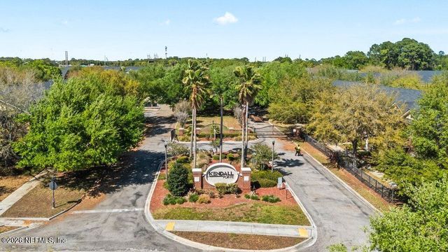 1482 LANDAU Road, Jacksonville, FL 32225