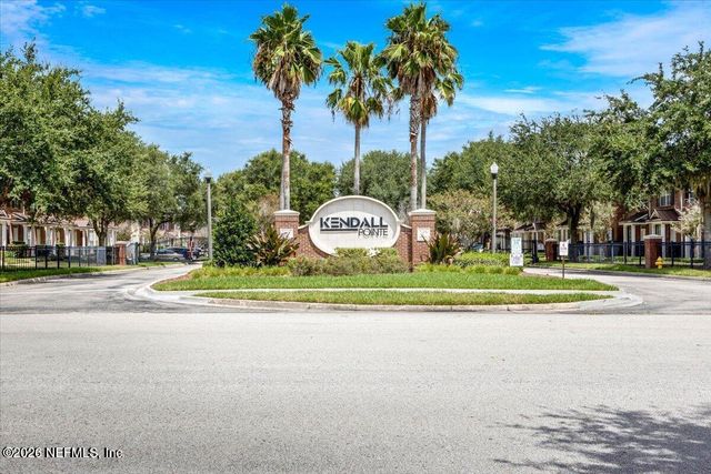 1482 LANDAU Road, Jacksonville, FL 32225