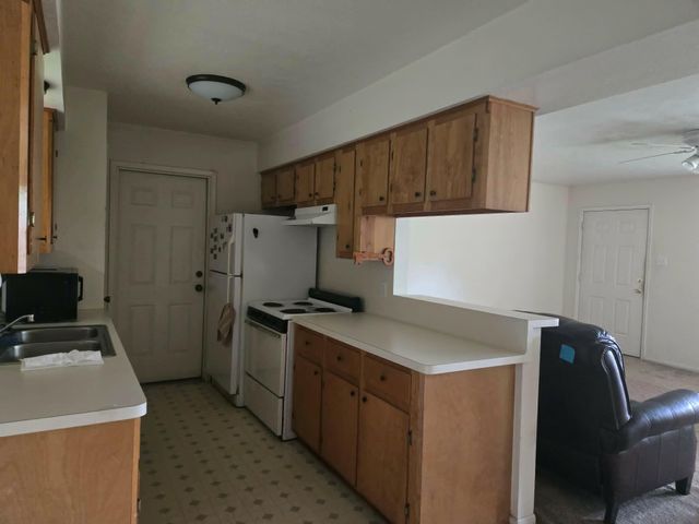 105 Laurie Lane, Willis, TX 77378