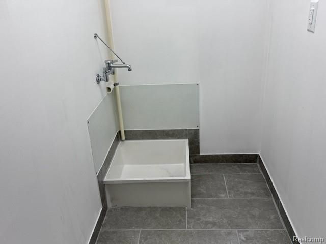 13645 Northline Road, Southgate, MI 48195