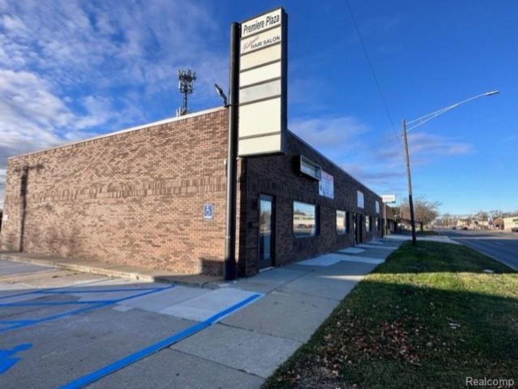 13645 Northline Road, Southgate, MI 48195